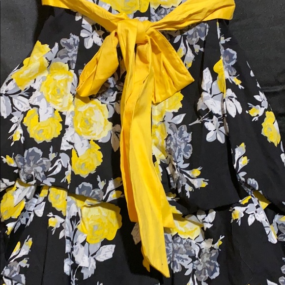 💛❤️DRESS ❤️💛 - Picture 8 of 12